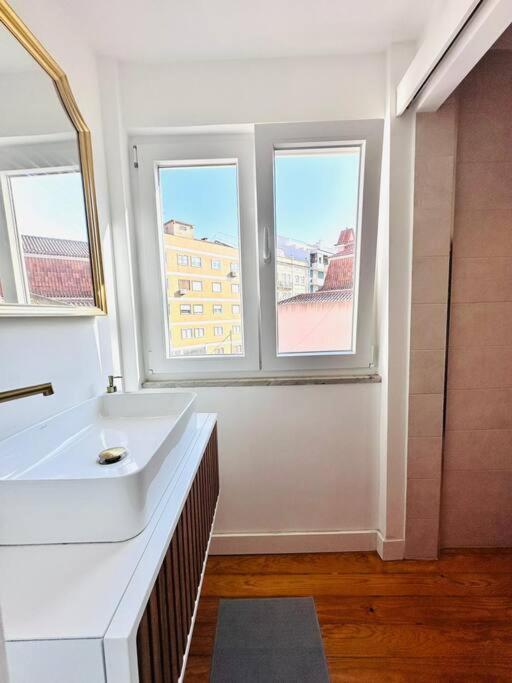 Lisbon City Center Flat For 6 Pp Eksteriør billede